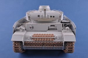 Heller 30321 Pz.Kpfw.III Ausf.J (5cm KwK 38 L/42), Ausf.J (5cm KwK 39 L/60), Ausf.L, Ausf.M 1/16