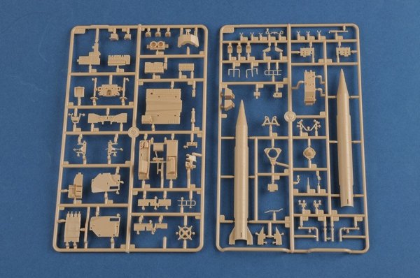 Hobby Boss 82939 Former Soviet Scud-B ballistic missile 1/72
