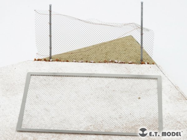 E.T. Model T-155 1/35 Chain Link Fence