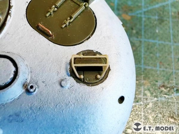 E.T. Model P35-260 Lights Set with Guards for U.S.Army M4 Sherman 1/35