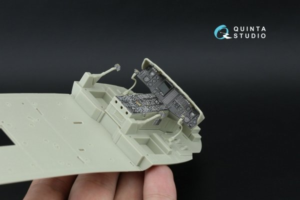 Quinta Studio QDS-35168 SН-60B Seahawk 3D-Printed &amp; coloured Interior on decal paper (Kitty Hawk) (Small version) 1/35
