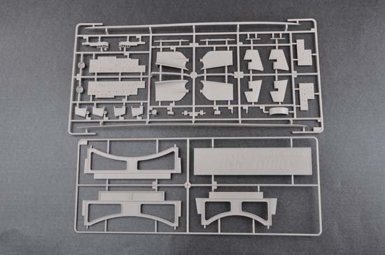 Trumpeter 03706 USS Iowa BB-61 (1:200)