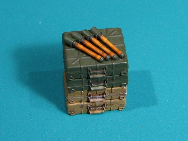 EUREKA XXL E-046 German Stielhandgranate 24 1:35