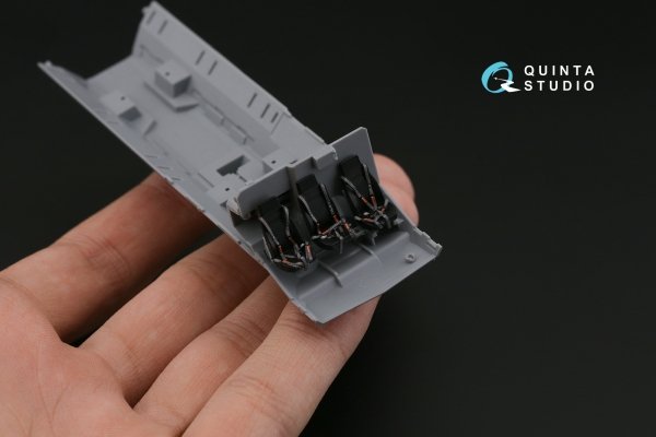 Quinta Studio QR72011 MRAP Typhoon Family belts, for 3 seats, 3D-Printed &amp; coloured on decal paper (all kits) 1/72