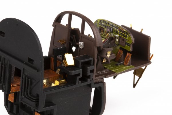 Eduard 73829 B-24H cockpit engines AIRFIX 1/72