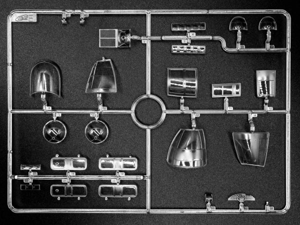 ICM 48268 Captured Heinkel 1/48