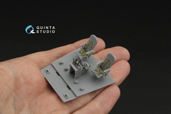 Quinta Studio QD48636 B-24D/B-24J Liberator. Pilot's compartment. 3D-Printed &amp; coloured Interior on decal paper ( HobbyBoss ) 1/48