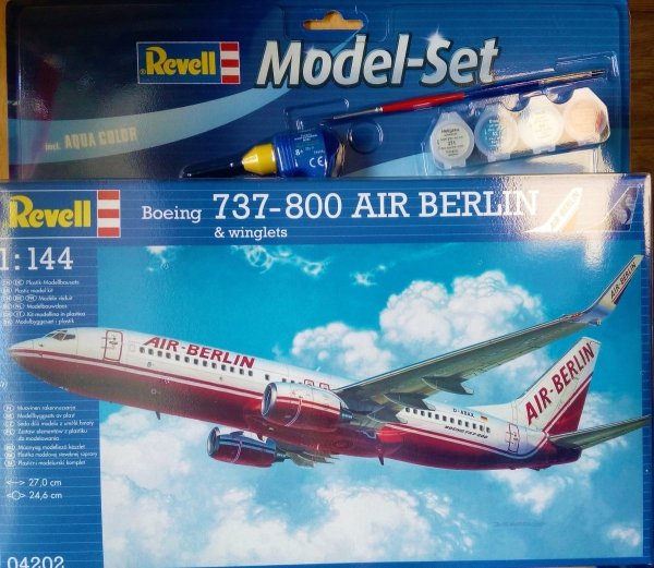 Revell 64202 Boeing 737-800 Air Berlin &amp; winglets Model Set (1:144)