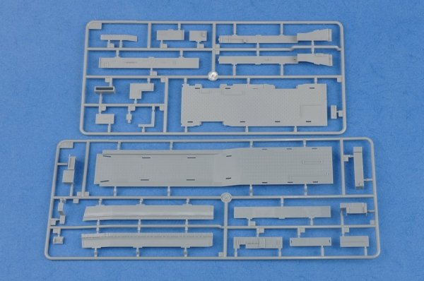 Hobby Boss 83408 USS Iwo Jima LHD-7 1/700