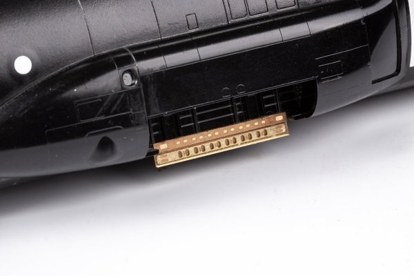 Eduard BIG72173 C-130J PART I ZVEZDA 1/72