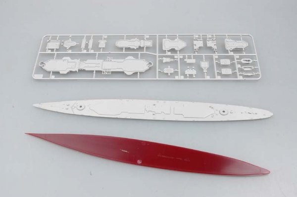 Trumpeter 05775 German Cruiser Admiral Hipper (1940) 1:700