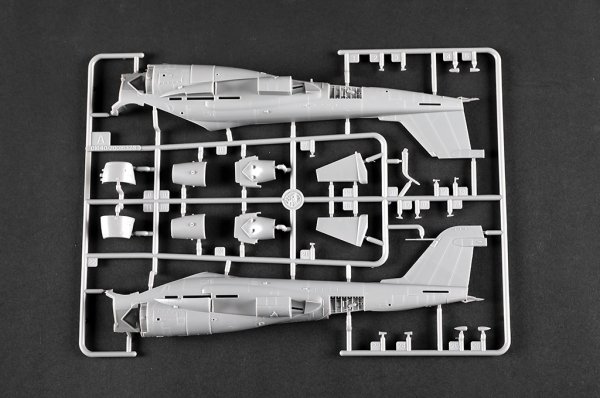 Trumpeter 01640 Grumman A-6A/E Intruder 1/72