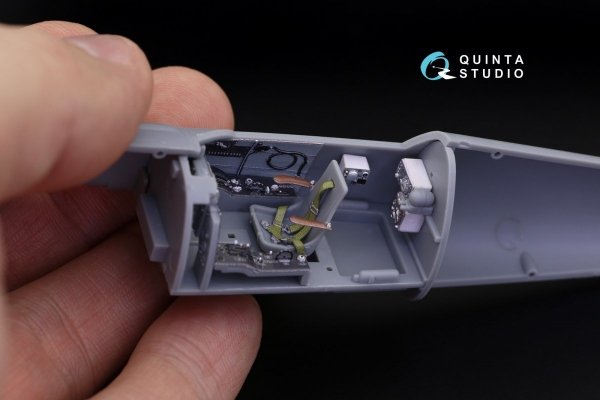 Quinta Studio QD48184 La-11 3D-Printed &amp; coloured Interior on decal paper (HobbyBoss) 1/48
