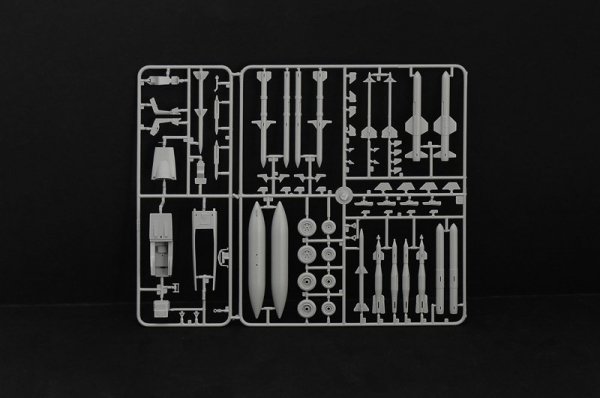 Italeri 2823 F/A-18F U.S. Navy Special Colors 1/48