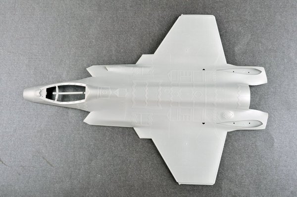 Trumpeter 03230 F-35C Lightning 1/32