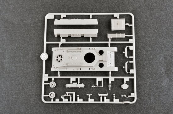 Trumpeter 07150 Soviet T-28 Medium Tank (Welded) 1/72