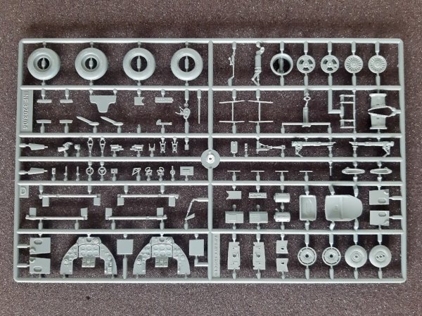 Infinity Models INF3203 DH-100 VAMPIRE F MK.3 1/32