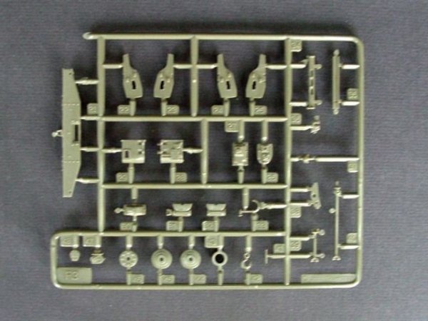 Trumpeter 00205 HQ-2 Missile With Loading Cabin (1:35)