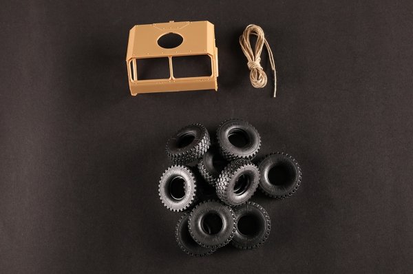 I Love Kit 63549 LVSR MKR16 Tractor 1/35