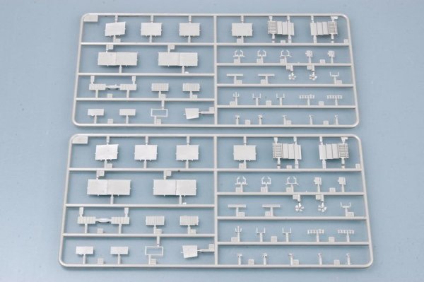 Trumpeter 05714 USS Nimitz CVN-68 (1:700)