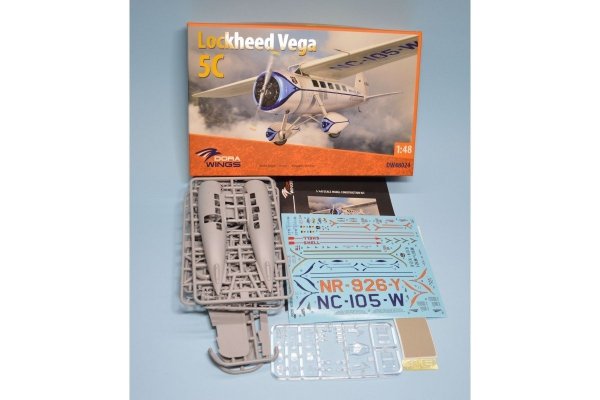 Dora Wings 48024 Lockheed Vega 5C 1/48