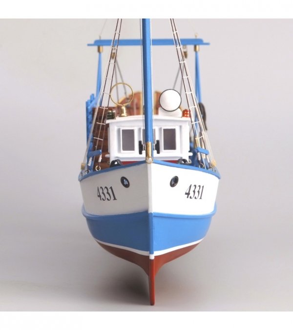 ARTESANIA LATINA 20100-N Trawler Mare Nostrum 1/35