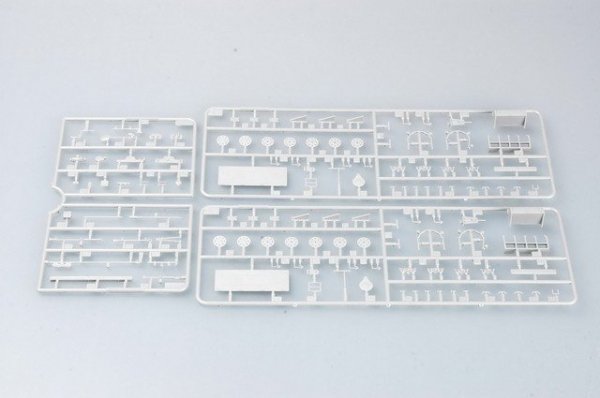 Trumpeter 00363 German Pz.Kpfw IV Ausf F Fahrgestell (1:35)
