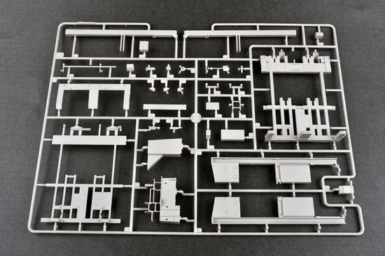Trumpeter 01046 Mittlere Artillerie Raketen System MARS 1/35