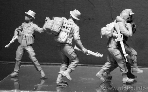 Master Box 35107 HEAD FOR THE HUEY VIETNAM(1:35)