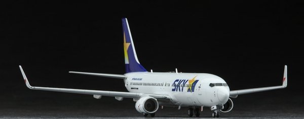 Hasegawa 10744 Boeing 737-800 Skymark Airlines 1/200
