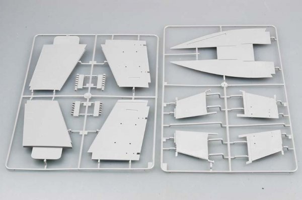 Trumpeter 03204 McDonnell Douglas F/A 18 E Hornet (1:32)