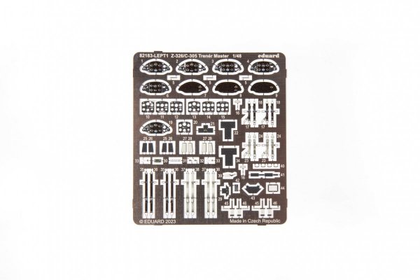 Eduard 82183 Z-326/ C-305 Trenér Master 1/48
