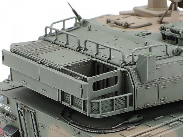 Tamiya 35383 Type 16 MCV C5 w/winch 1/35