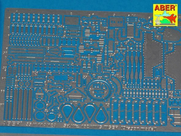 Aber 35K12 Pz.Kpfw. VI, Ausf.B (Sd.Kfz. 182) King Tiger (Henschel Turret) (1:35)