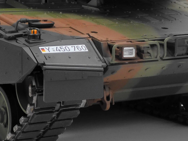 Tamiya 56047 Leopard 2 A7V Tank w/Option Kit RC Model 1/16