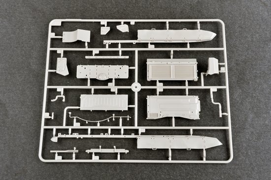 Trumpeter 09507 Russian T-72B2 MBT (ROGATKA) 1/35