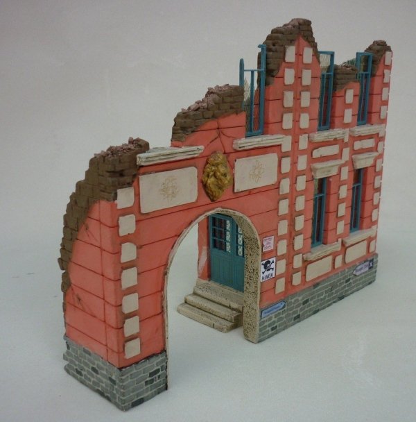 RT-Diorama 35223 Bombed out Houses 1/35