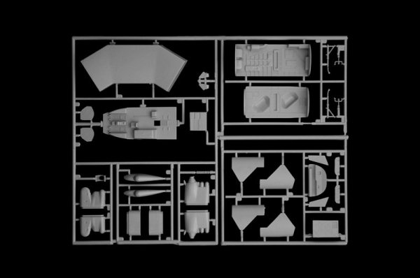 Italeri 1451 B-52G Stratofortress Early version with Hound Dog Missiles 1/72