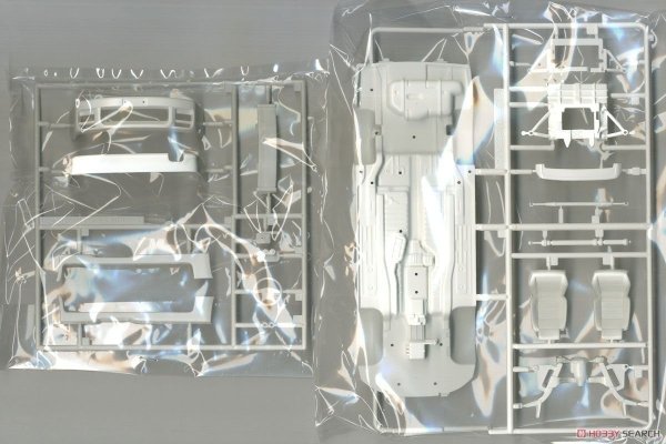 Fujimi 046136 ID-147 Nissan Stagea Autech Version 260RS / 25X Four 1/24