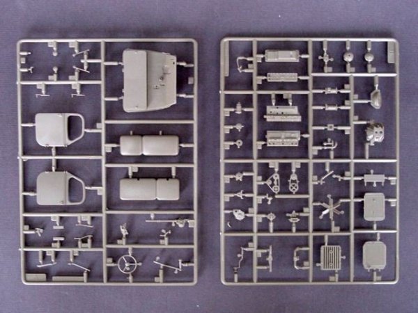 Trumpeter 01001 ZIL-157 6x6 military truck (1:35)