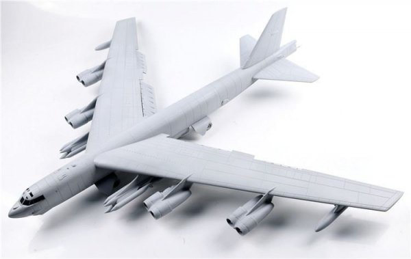 Modelcollect UA72200 B-52H U.S. Stratofortress strategic Bomber 1/72