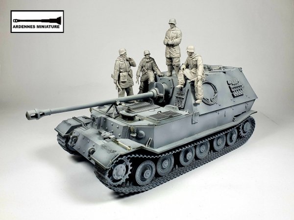 Ardennes Miniature 35024 GERMAN SOLDIERS 1944 1/35