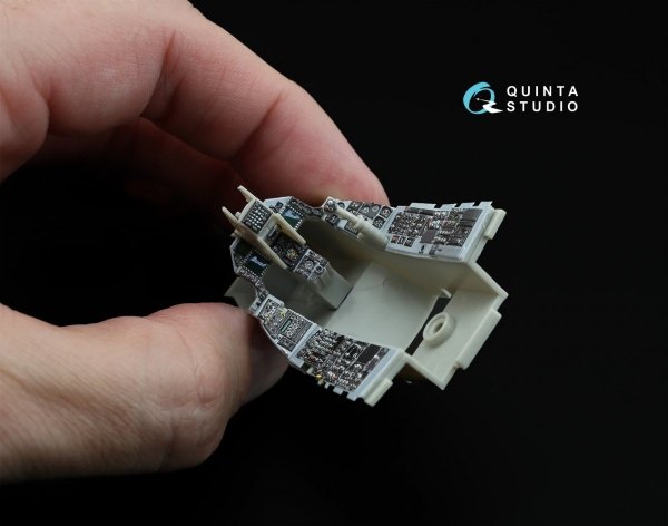 Quinta Studio QDS-32003 F-16C 3D-Printed &amp; coloured Interior on decal paper ( Tamiya ) (small version) 1/32
