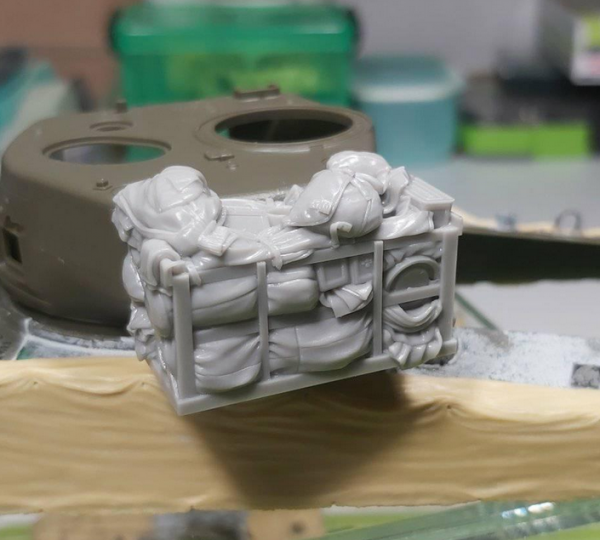 Panzer Art RE35-662 Turret stowage bin for M4 “Sherman” 75 1/35