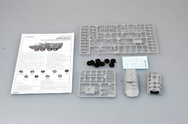 Trumpeter 07270 LAV-C2 (Command &amp; Control) (1:72)