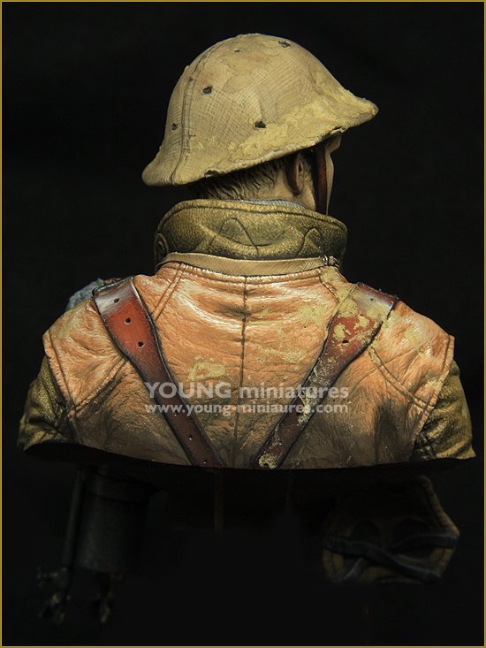 Young Miniatures YM1875 British LEWIS Gunner WWI 1/10