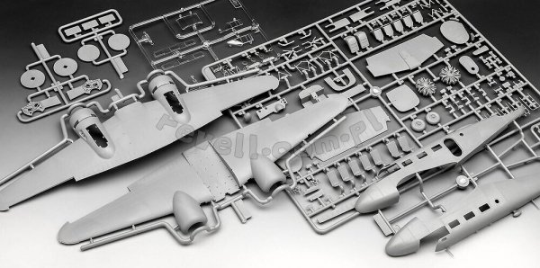 Revell 63811 Beechcraft Model 18 - model set 1/72