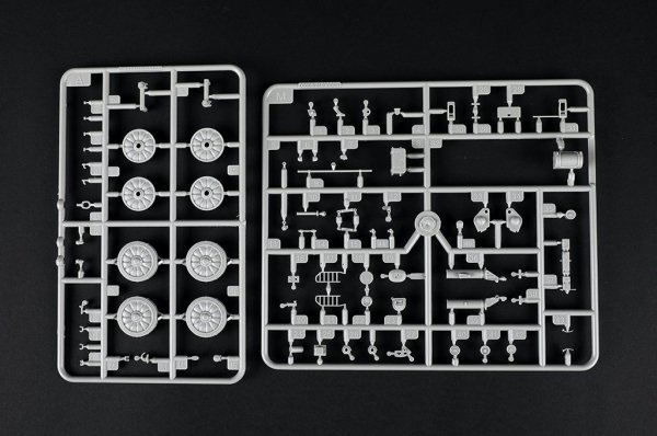 Trumpeter 09605 Russian 9P149 Launching Vehicle w/9K114 Shturm-S ATGM system 1/35