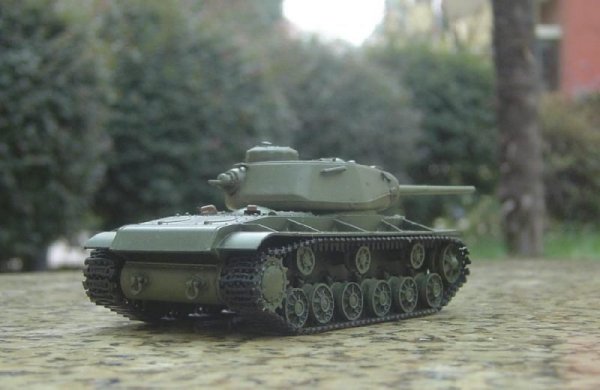PST 72008 KV-85 Heavy Tank 1/72