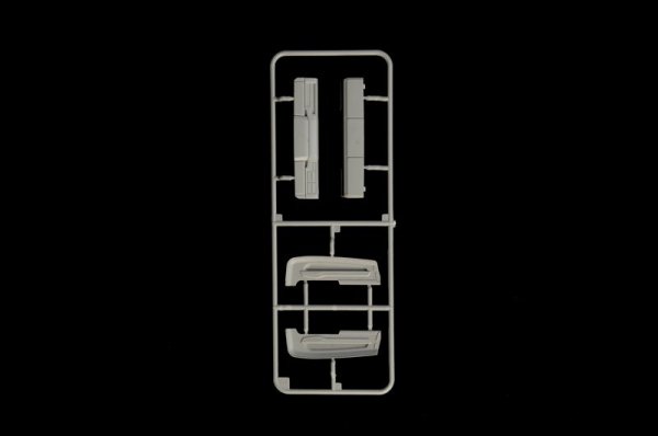 Italeri 3961 Scania S770 4x2 Normal Roof - LIMITED EDITION 1/24